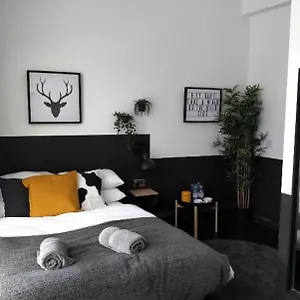 https://the-dictionary-hostel.cambridgehotelsuk.com